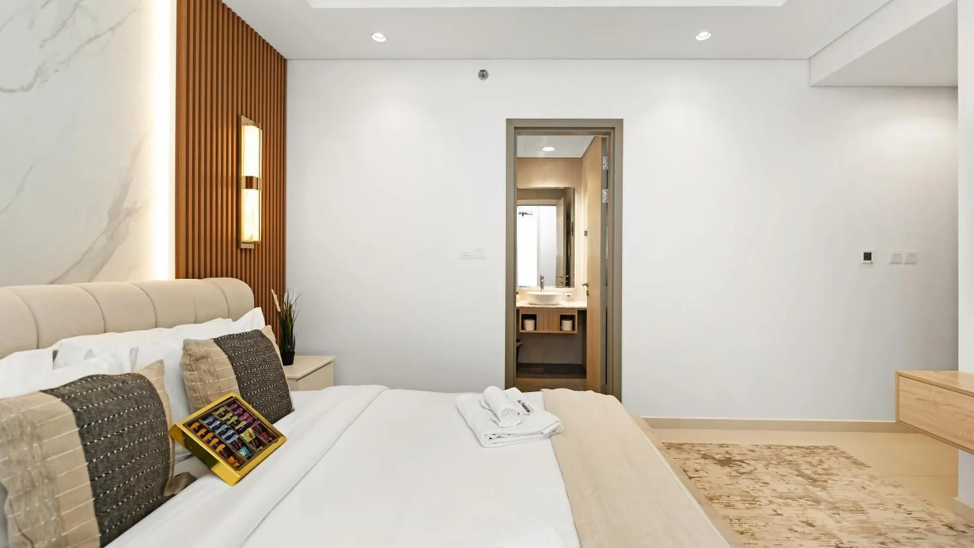 Wonderfulstay At Paramount - Highest Infinity Pool - Burj Khalifa View - Brand New Luxury Apartments Dubai 0*,