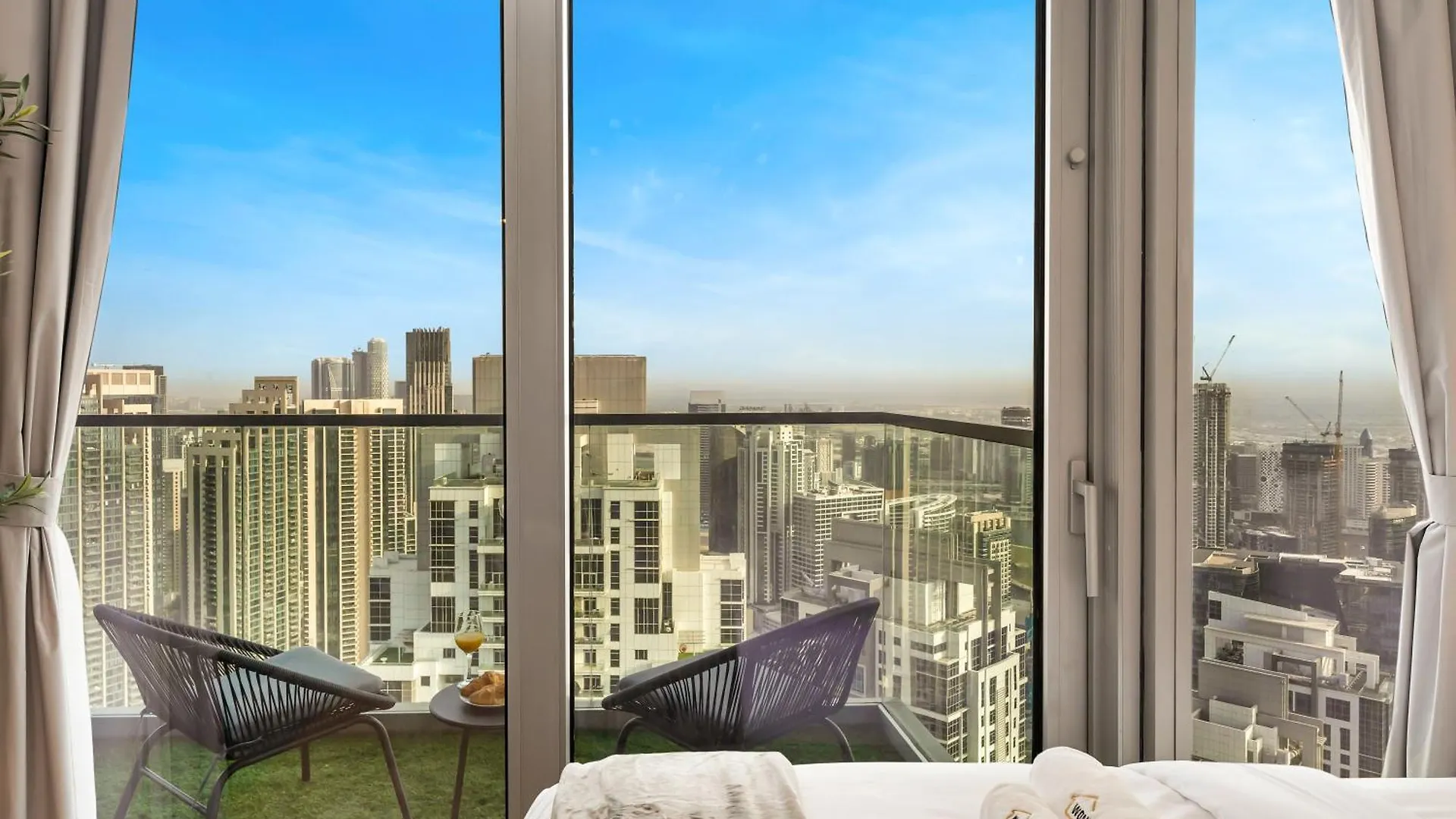 Wonderfulstay At Paramount - Highest Infinity Pool - Burj Khalifa View - Brand New Luxury Apartments Dubai 0*,  United Arab Emirates