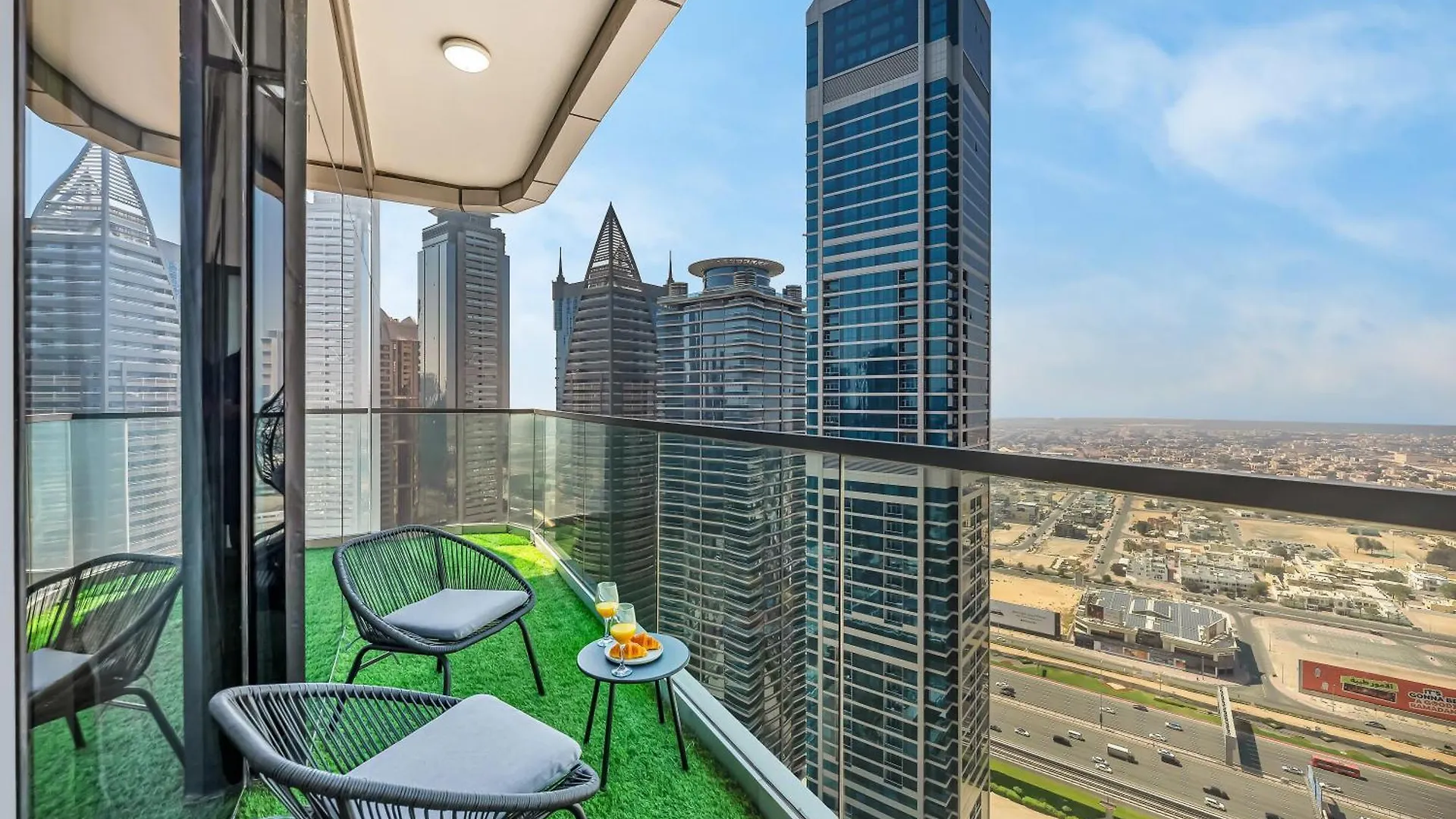 Wonderfulstay At Paramount - Highest Infinity Pool - Burj Khalifa View - Brand New Luxury Apartments Dubai United Arab Emirates