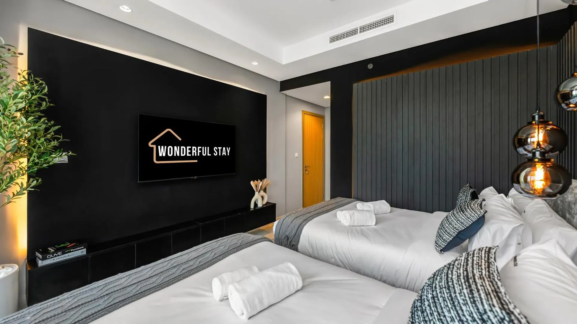 Wonderfulstay At Paramount - Highest Infinity Pool - Burj Khalifa View - Brand New Luxury Apartments Dubai United Arab Emirates